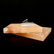Соляная плитка 20*20*2,5см с пазом для монтажа из Гималайской соли торцованная по высоте